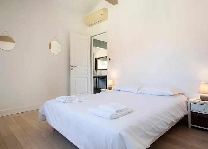 Les Embruns D - Avec Piscine Chauffee Villa *